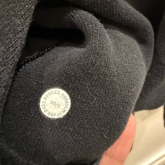 Lululemon Athletica Scuba Pullover - Picture 6 of 6